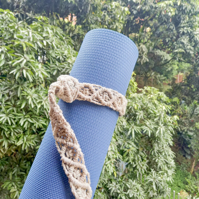 Porta Mat o Tapete de Yoga, Hecho a Mano en Macrame de Algodon, Bienestar, cerowasteshop, Tiendas Ecologicas Colombia, Basura Cero, Zero Waste Colombia